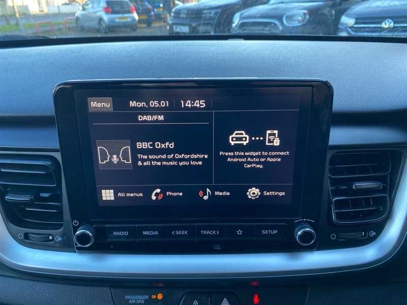 Kia Stonic 1.0 T Gdi Mhev Gt Line Suv Hybrid Dct Black #10