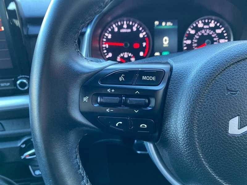 Kia Stonic 1.0 T Gdi Mhev Gt Line Suv Hybrid Dct Black #16