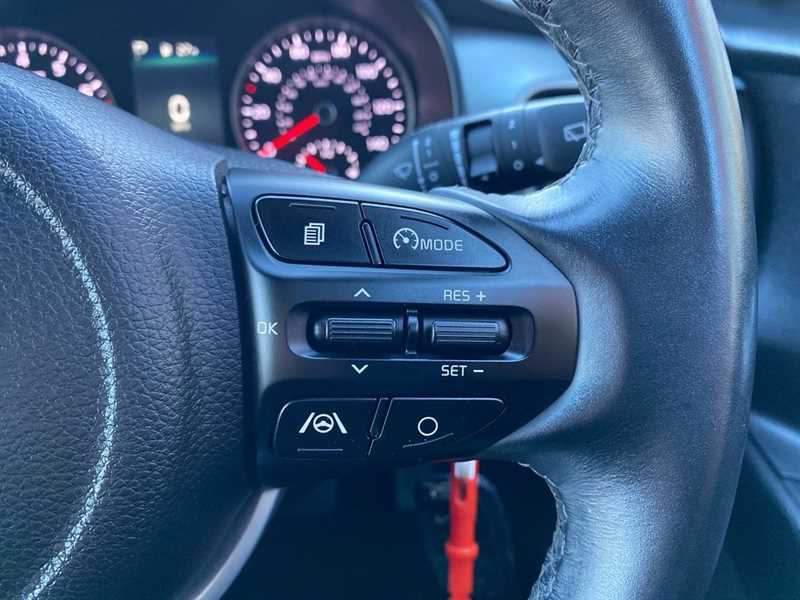 Kia Stonic 1.0 T Gdi Mhev Gt Line Suv Hybrid Dct Black #23