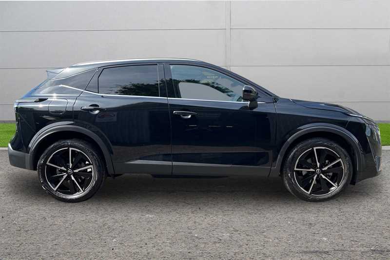 Nissan Qashqai 1.3 Dig-t Mh Tekna Black #3
