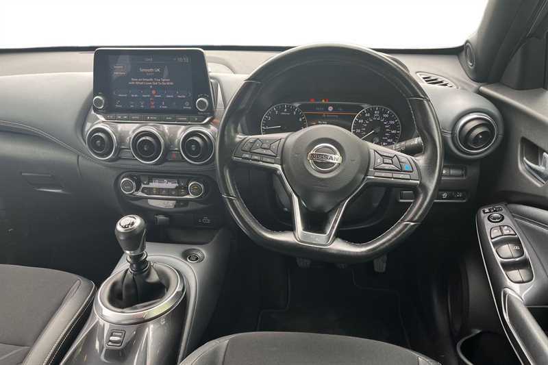 Nissan Juke 1.0 Dig-t 114 Tekna BV71OMC Silver #4