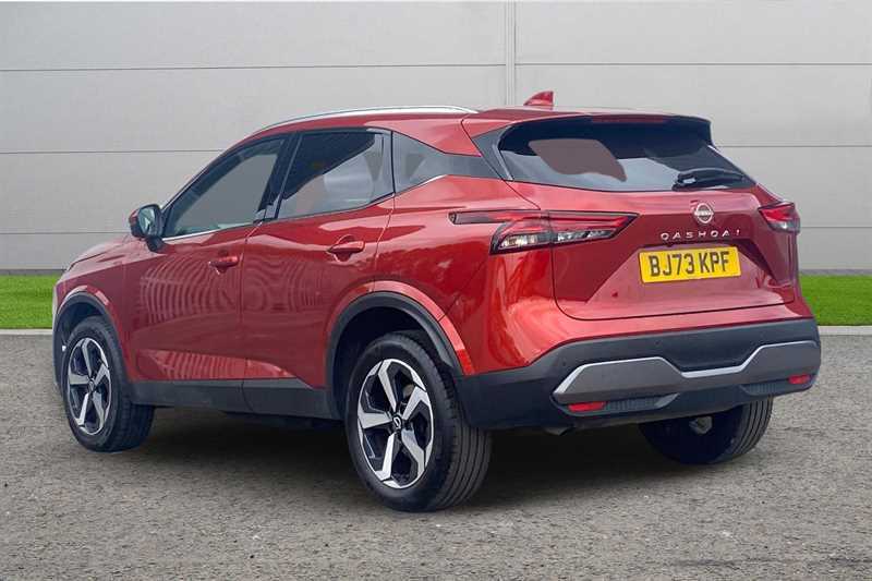 Nissan Qashqai 1.3 Dig-t Mh N-connecta BJ73KPF Red #2