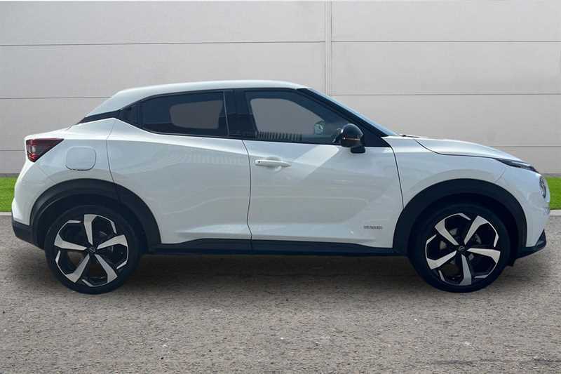 Nissan Juke 1.6 Hybrid Tekna OW73EGU White #3