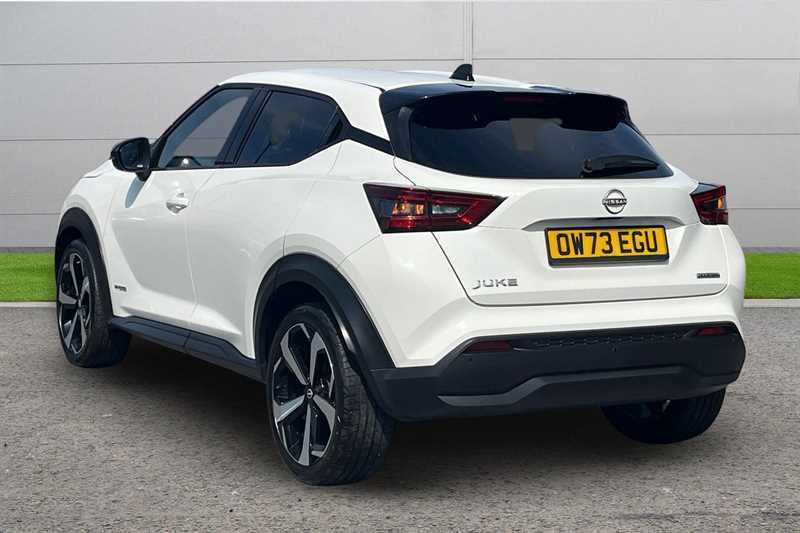 Nissan Juke 1.6 Hybrid Tekna OW73EGU White #2