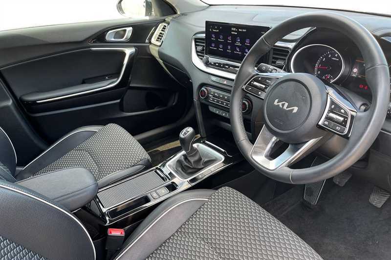 Kia Ceed 1.5T Gdi Isg 138 3 Silver