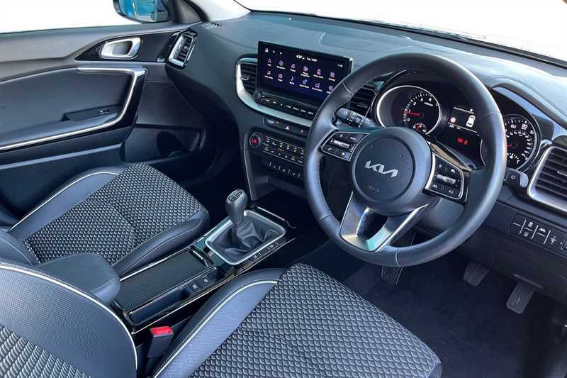 Kia Ceed 1.5T Gdi Isg 138 3 Silver