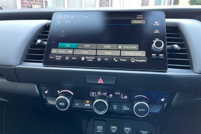 Honda Jazz 1.5 I-mmd Hybrid Advance Sport Ecvt White #6