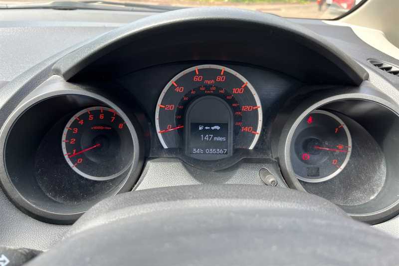 Honda Jazz 1.4 I-vtec Es Cvt Black #2