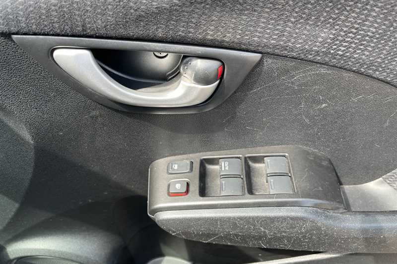 Honda Jazz 2011 Honda Jazznbsp1.3h Ima Hs Cvt Euro 5 U White #26