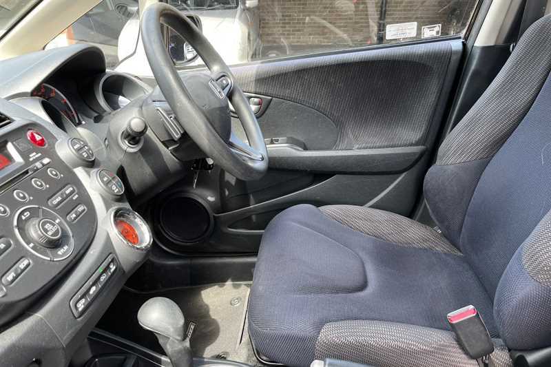Honda Jazz 2011 Honda Jazznbsp1.3h Ima Hs Cvt Euro 5 U White #42