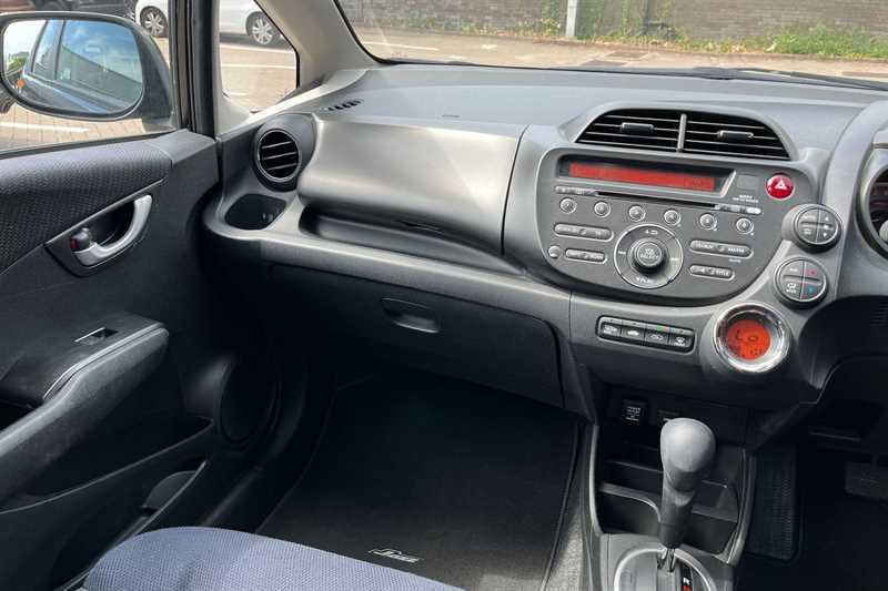 Honda Jazz 2011 Honda Jazznbsp1.3h Ima Hs Cvt Euro 5 U White #34