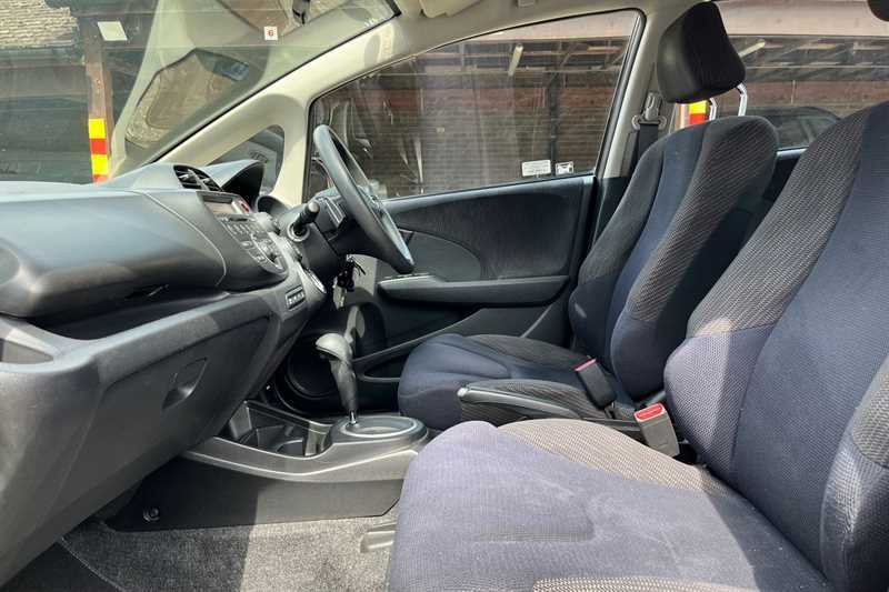 Honda Jazz 2011 Honda Jazznbsp1.3h Ima Hs Cvt Euro 5 U White #16