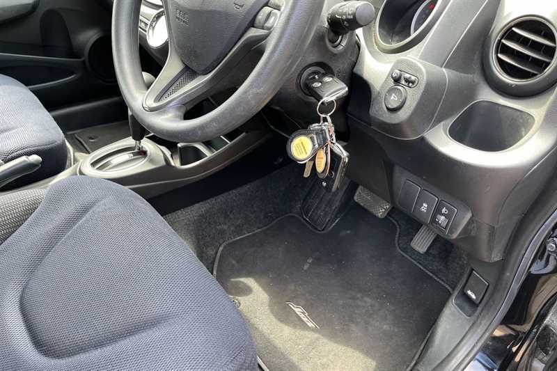 Honda Jazz 2011 Honda Jazznbsp1.3h Ima Hs Cvt Euro 5 U White #30