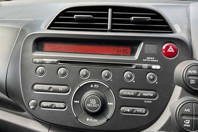 Honda Jazz 1.4 I-vtec Es Cvt Black #5