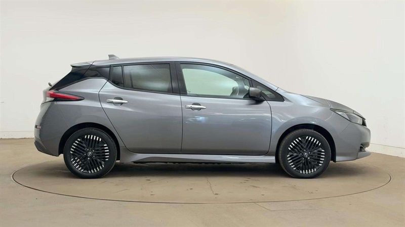 Nissan Leaf 160Kw E N-connecta 59Kwh Grey #4