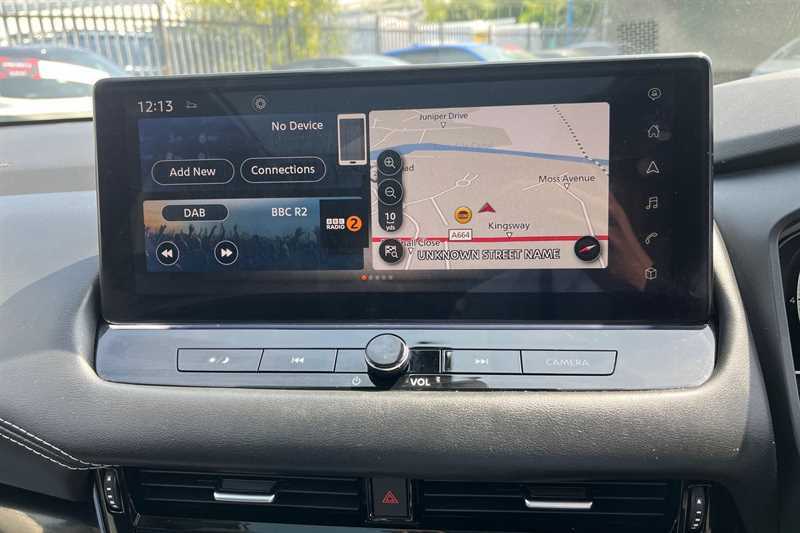 Nissan Qashqai 1.3 Dig-t Mh N-connecta Glass Roof Black