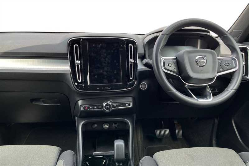 Volvo XC40 170Kw Recharge Plus 69Kwh KN73NXB White #4