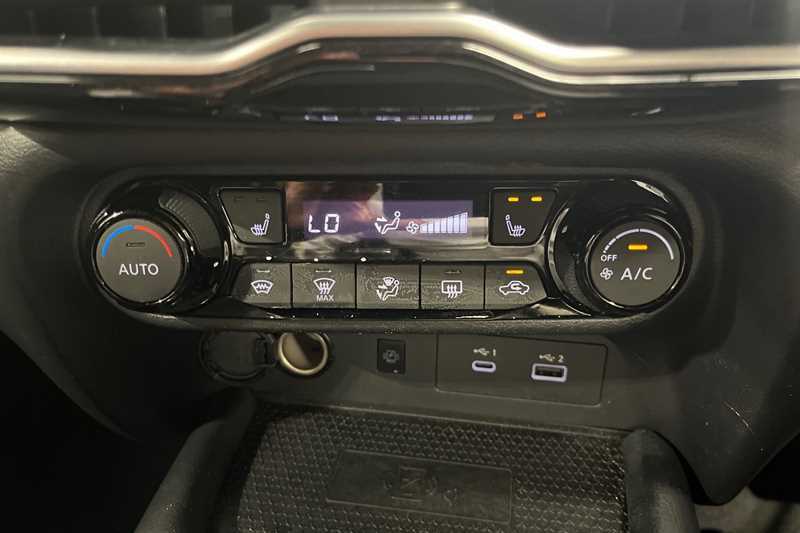 Nissan Juke 1.6 Hybrid Tekna White
