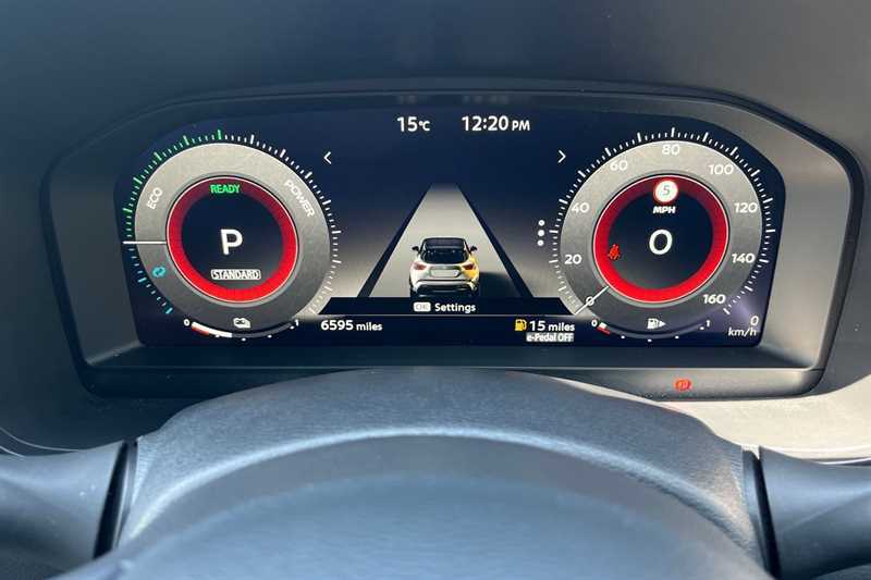 Nissan Juke 1.6 Hybrid Tekna BD75SOH Grey #4