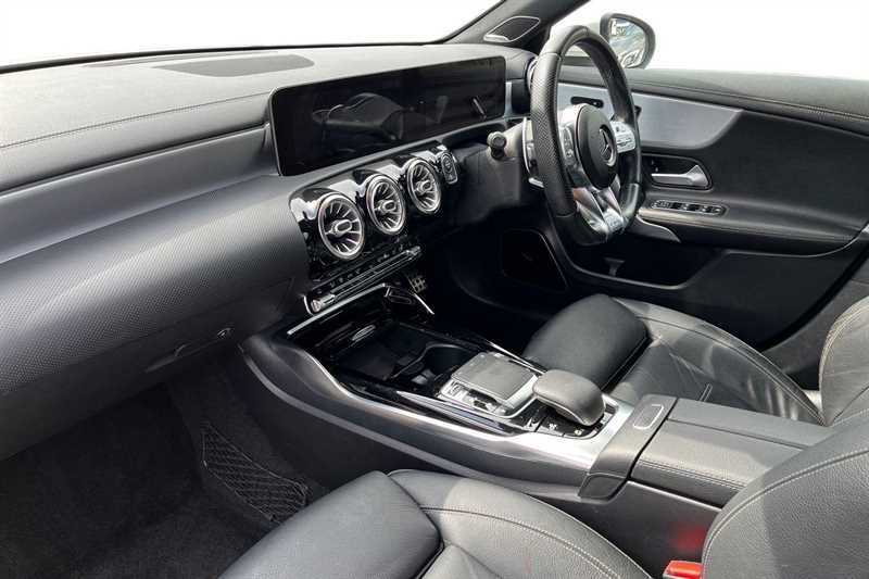 Mercedes-Benz A Class A35 4Matic Premium Plus SV19JXG White #2