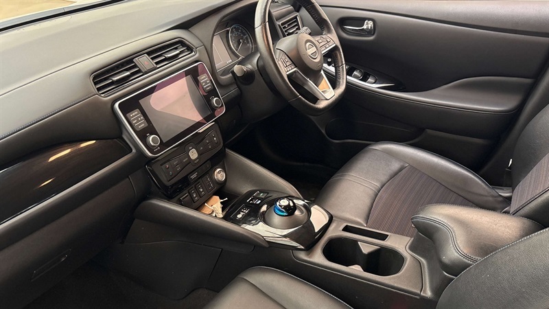 Nissan Leaf 160Kw E N-connecta 59Kwh Grey #2