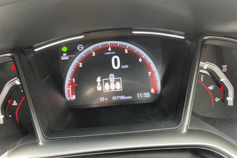 Honda Civic 1.5 Vtec Turbo Sport Black #2