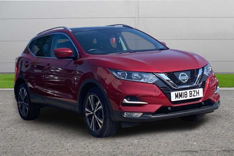 Nissan Qashqai 1.2 Dig-t N-connecta Red