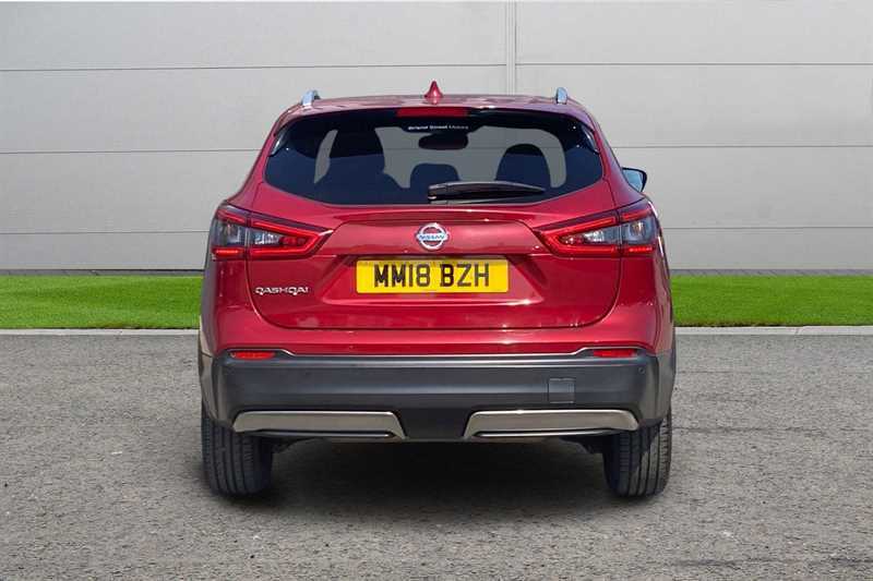 Nissan Qashqai 1.2 Dig-t N-connecta Red #4