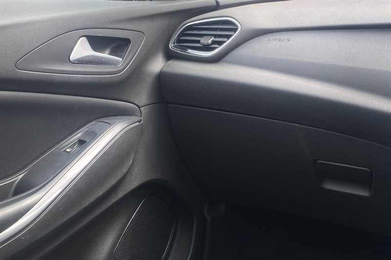 Vauxhall Grandland Hatchback Blue #41