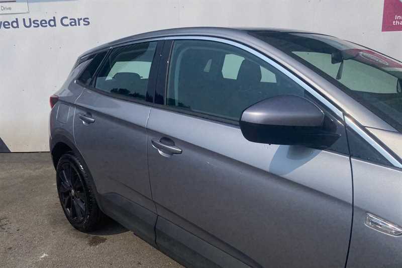Vauxhall Grandland Hatchback Blue #47