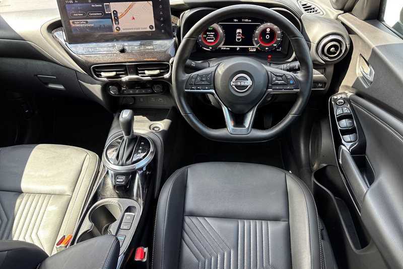Nissan Juke 1.6 Hybrid Tekna BD75YVX Grey #4