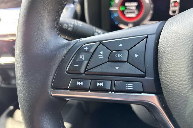 Nissan Juke 1.6 Hybrid Tekna BD75YVX Grey #5