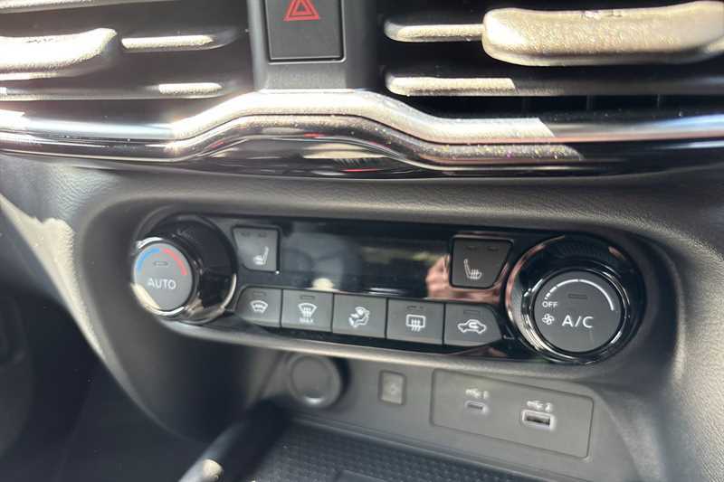 Nissan Juke 1.6 Hybrid Tekna Grey