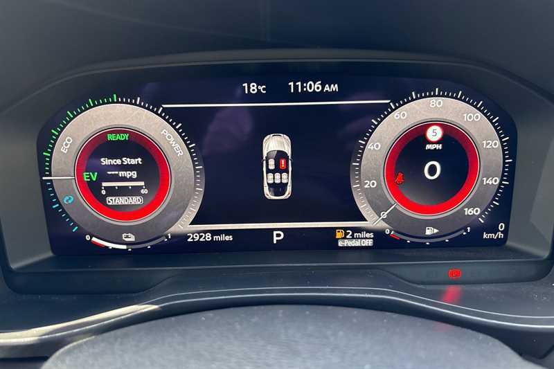 Nissan Juke 1.6 Hybrid Tekna BD75YVX Grey #3