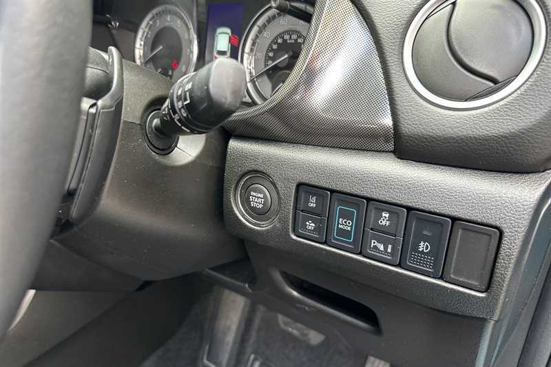 Suzuki Vitara Sz-t White #25