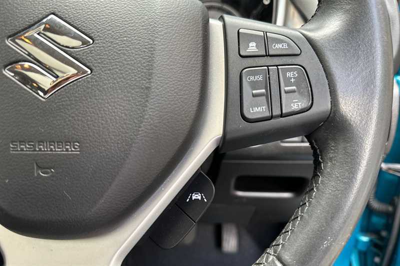 Suzuki Vitara Sz-t White #26