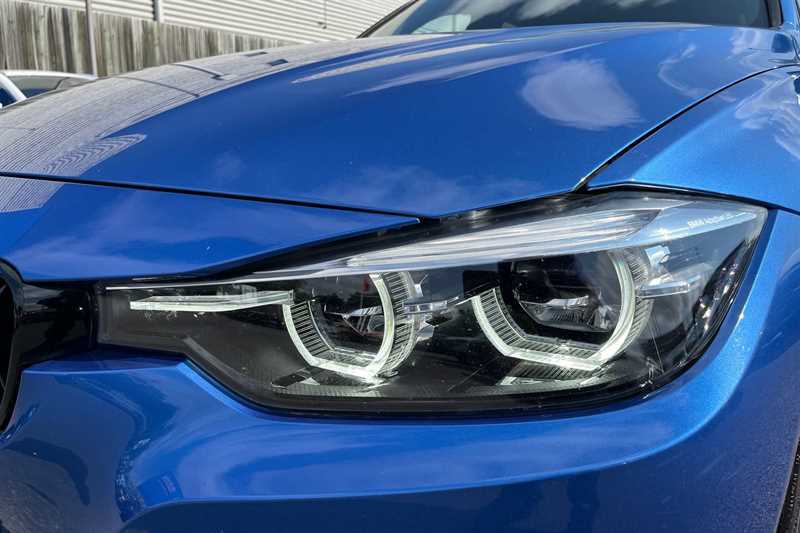 BMW 3 Series White #19