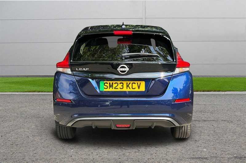 Nissan Leaf 110Kw N-connecta 39Kwh Blue #4