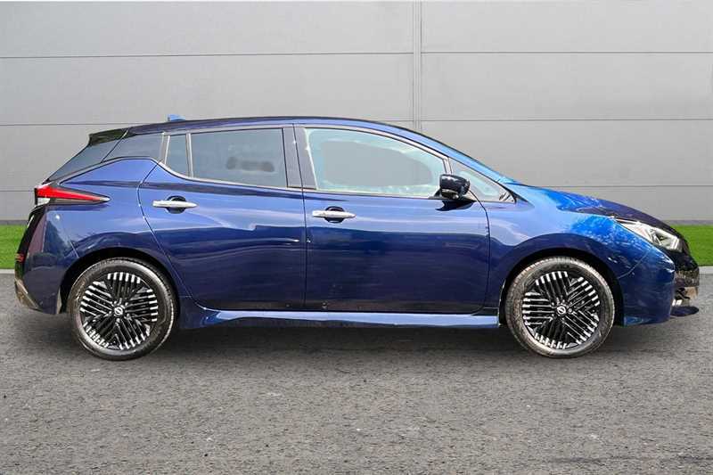 Nissan Leaf 110Kw N-connecta 39Kwh Blue #3