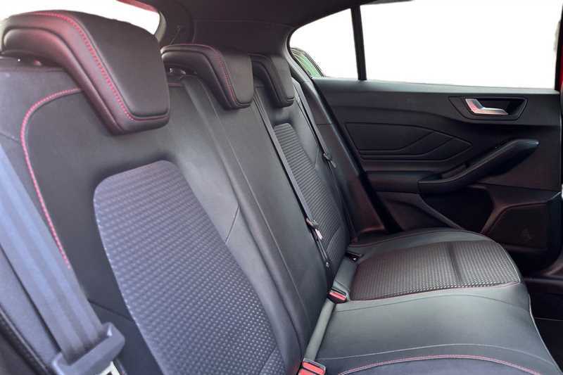 Ford Focus 1.0 Ecoboost 125 Red #8