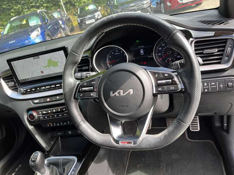 Kia Ceed 1.5T Gdi Isg Gt-line White #6