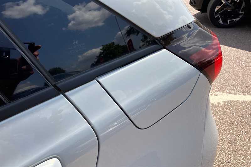 Honda Jazz Ex White #40
