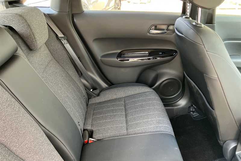 Honda Jazz Ex White #35