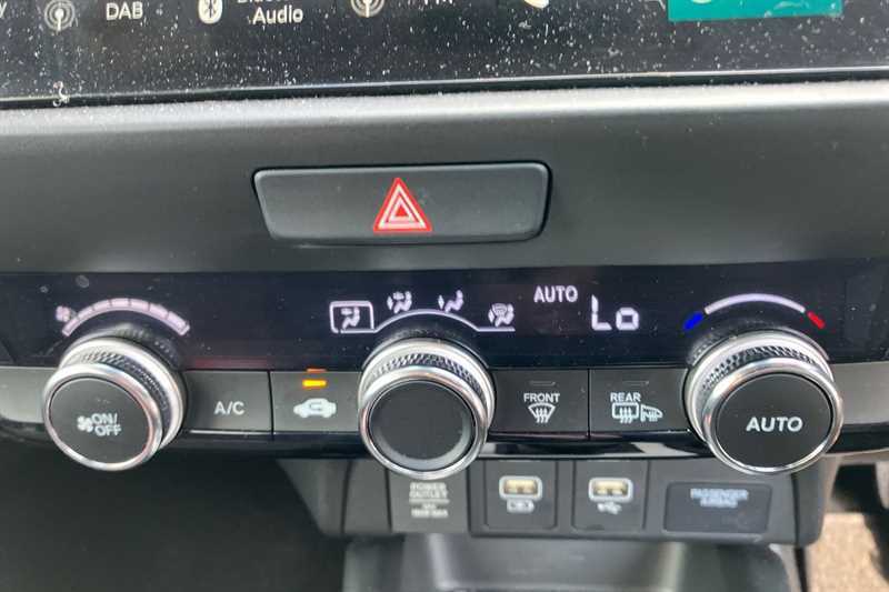 Honda Jazz Ex White #16
