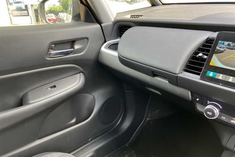Honda Jazz Ex White #26