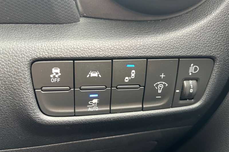 Hyundai Kona 150Kw Premium 64Kwh EO20UKV Grey #4