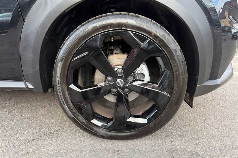 Nissan Juke 1.6 Hybrid Tekna BP75VNS Black #6