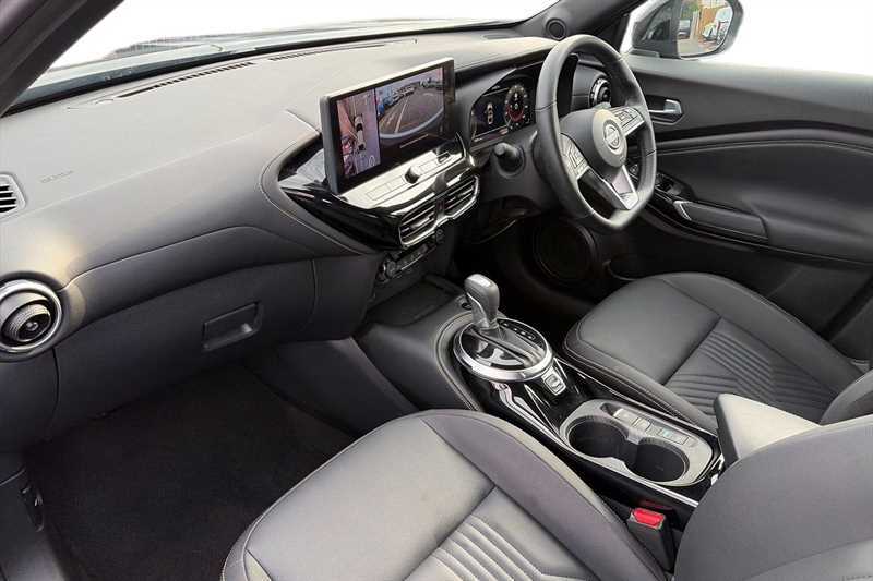 Nissan Juke 1.6 Hybrid Tekna BP75VNS Black #2