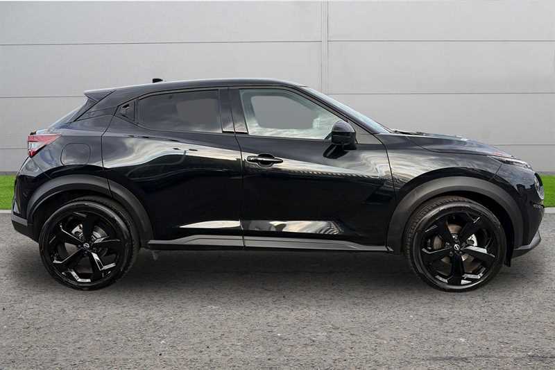 Nissan Juke 1.6 Hybrid Tekna BP75VNS Black #4