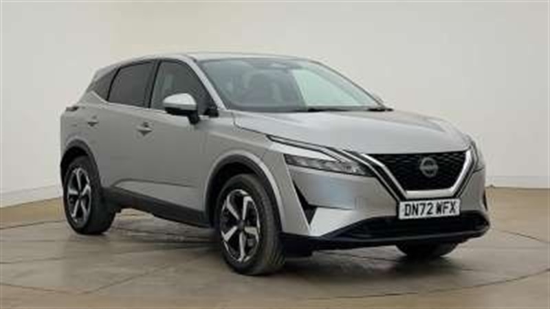 Nissan Qashqai 1.3 Dig-t Mh 158 N-connecta Xtronic Silver